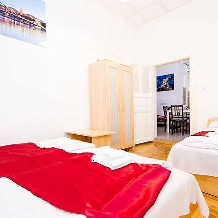 Apartment Like - Opera *